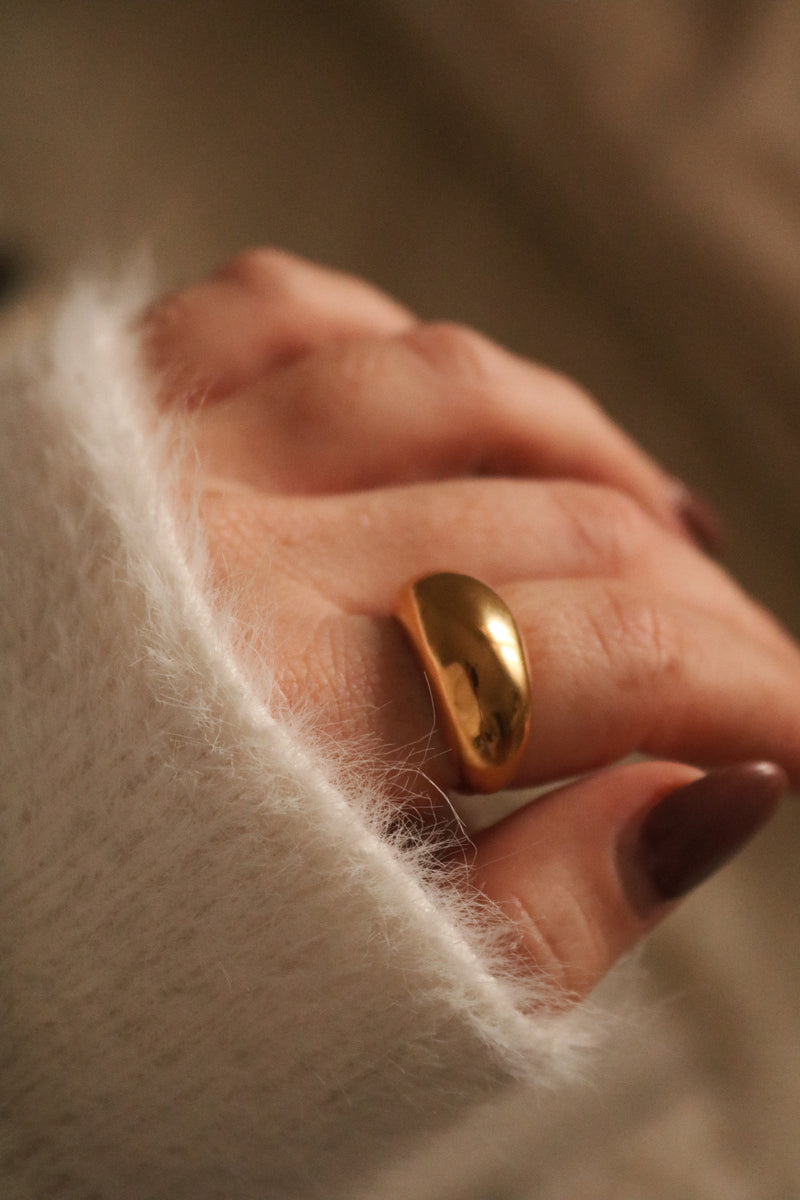 Ellis Ring