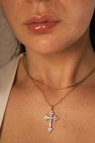 Colar Crystal Cross